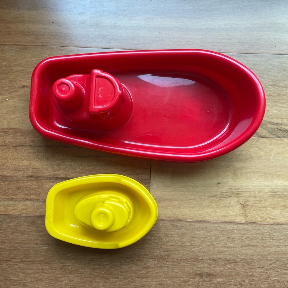 Plastic Boat Set - Picture 2 of 4